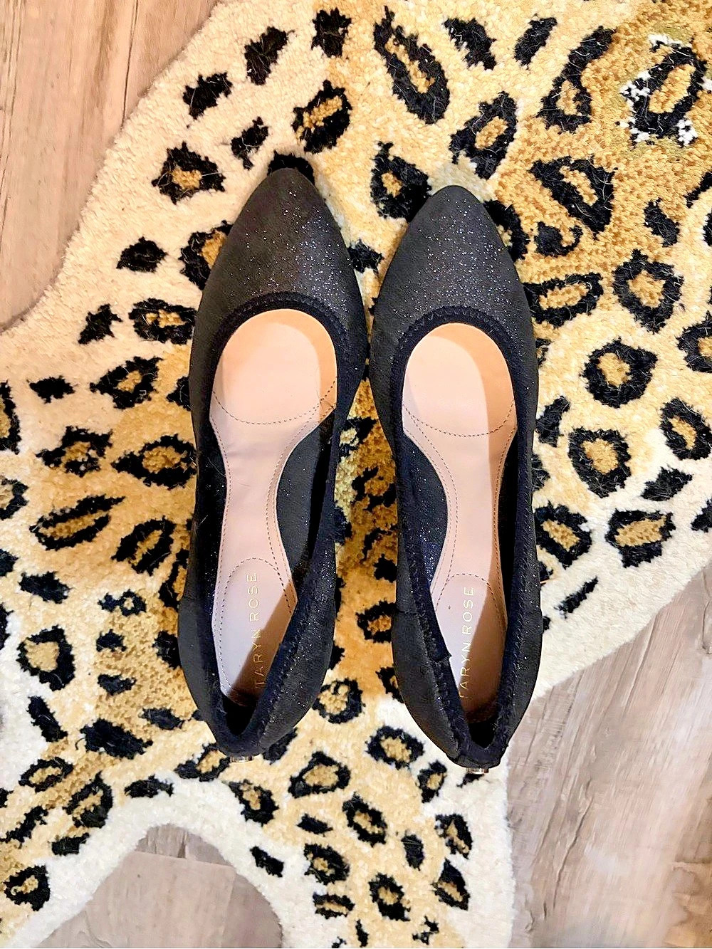 Taryn Rose Black Sparkly Pointed-Toe Heels